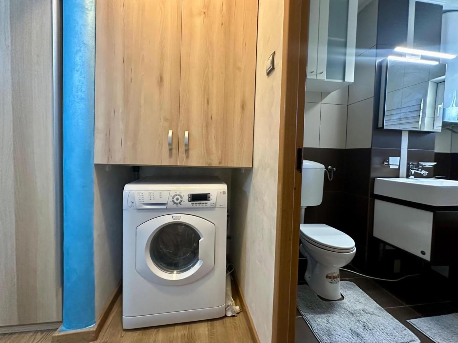 Miva Apartments 曼加利亚 外观 照片