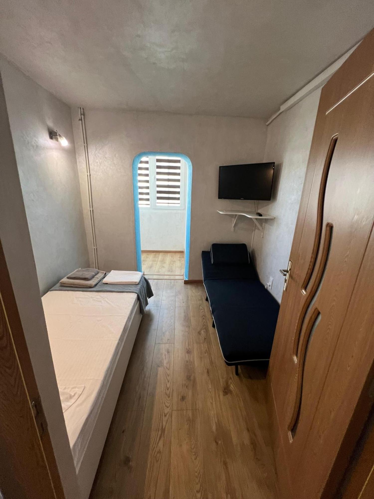 Miva Apartments 曼加利亚 外观 照片